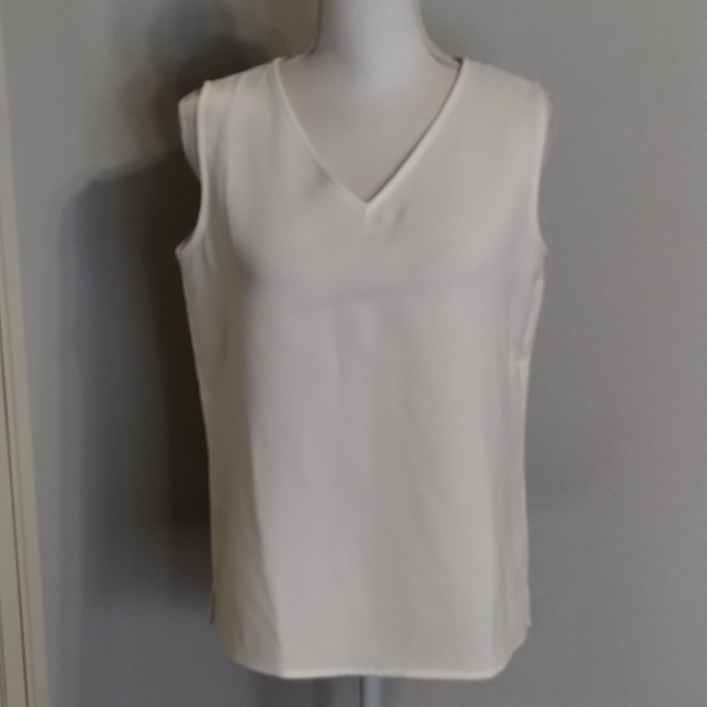 Tahari Cream Sleeveless V-Neck Blouse